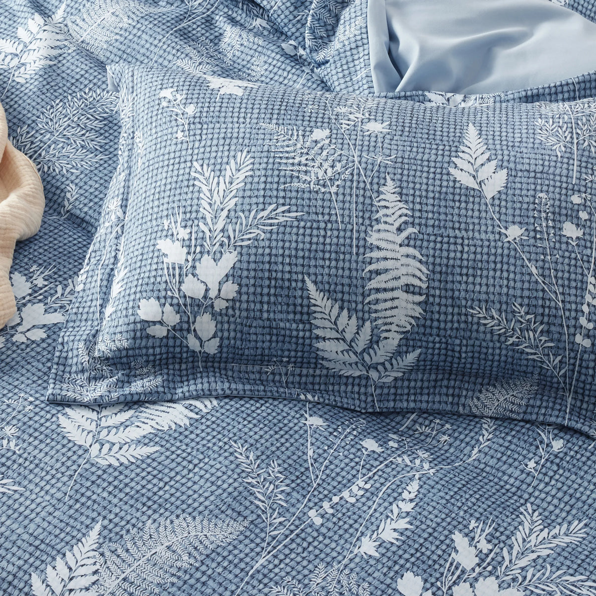 Reversible Graphic Duvet Cover Set Blue