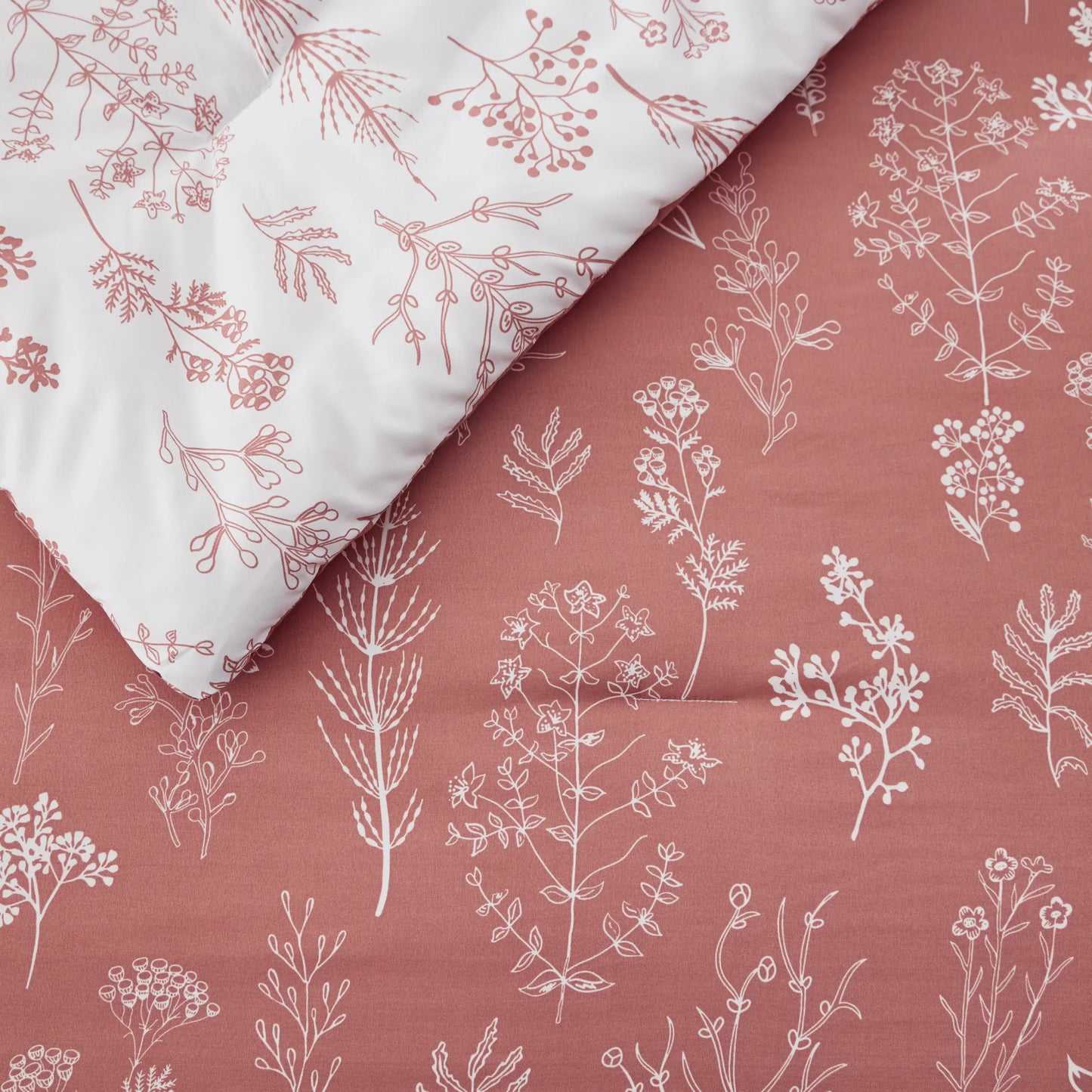 Reversible Floral Print Comforter Set