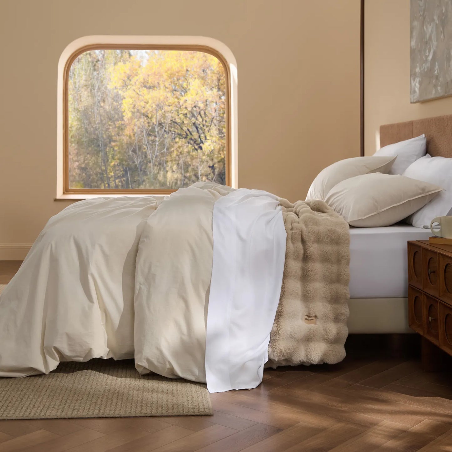 Slub Cotton Plush Luxe Bundle: linen-like duvet cover & plush blanket on bed.