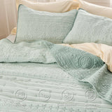 Scrollwork Quilt Set