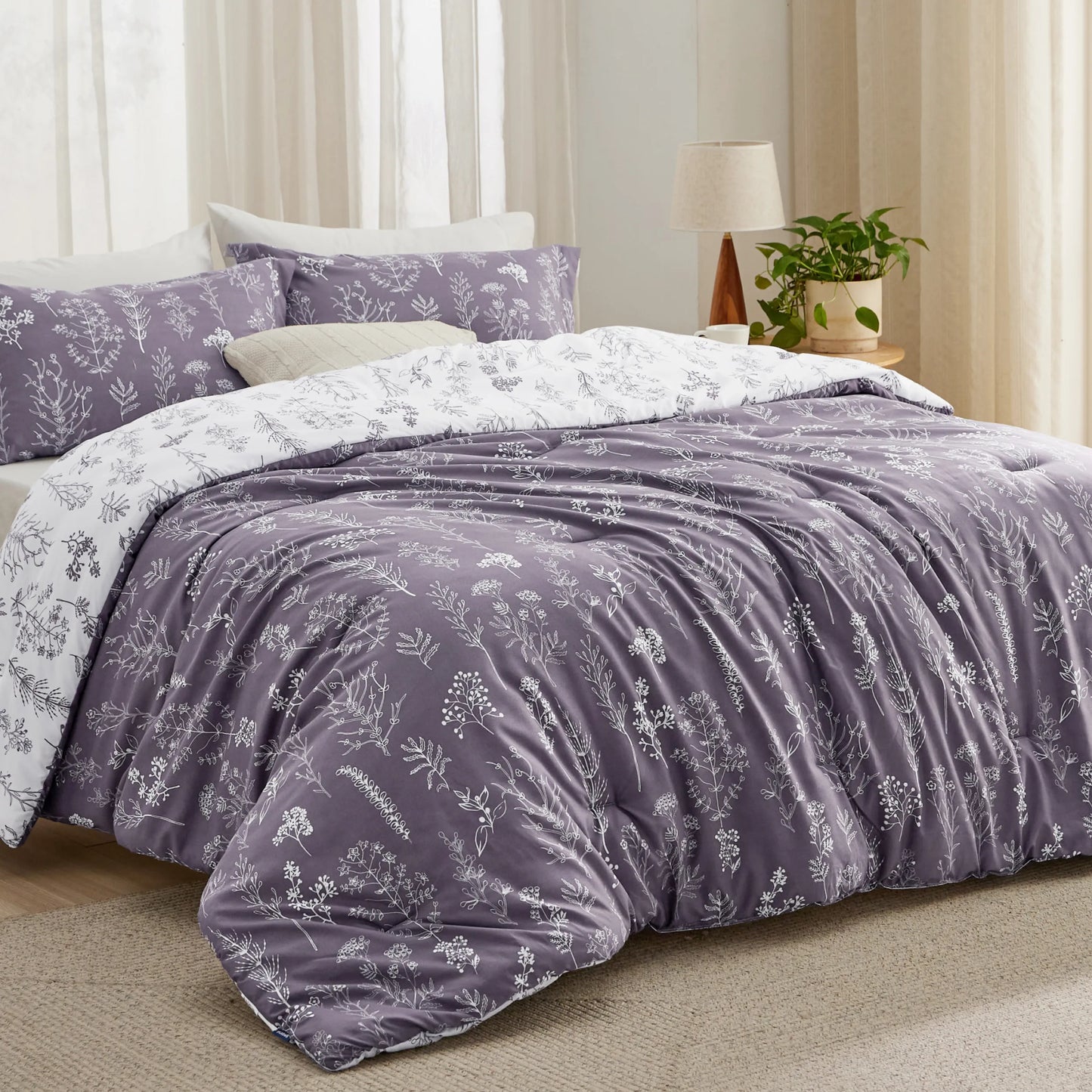 Reversible Floral Print Comforter Set