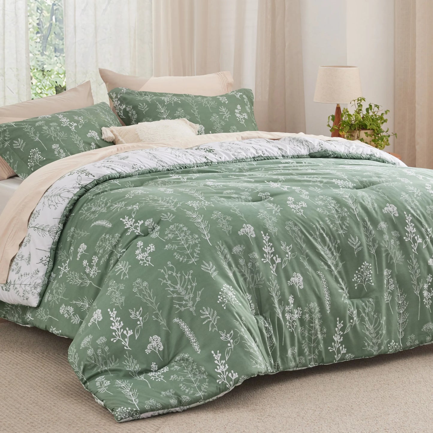 Reversible Floral Print Comforter Set