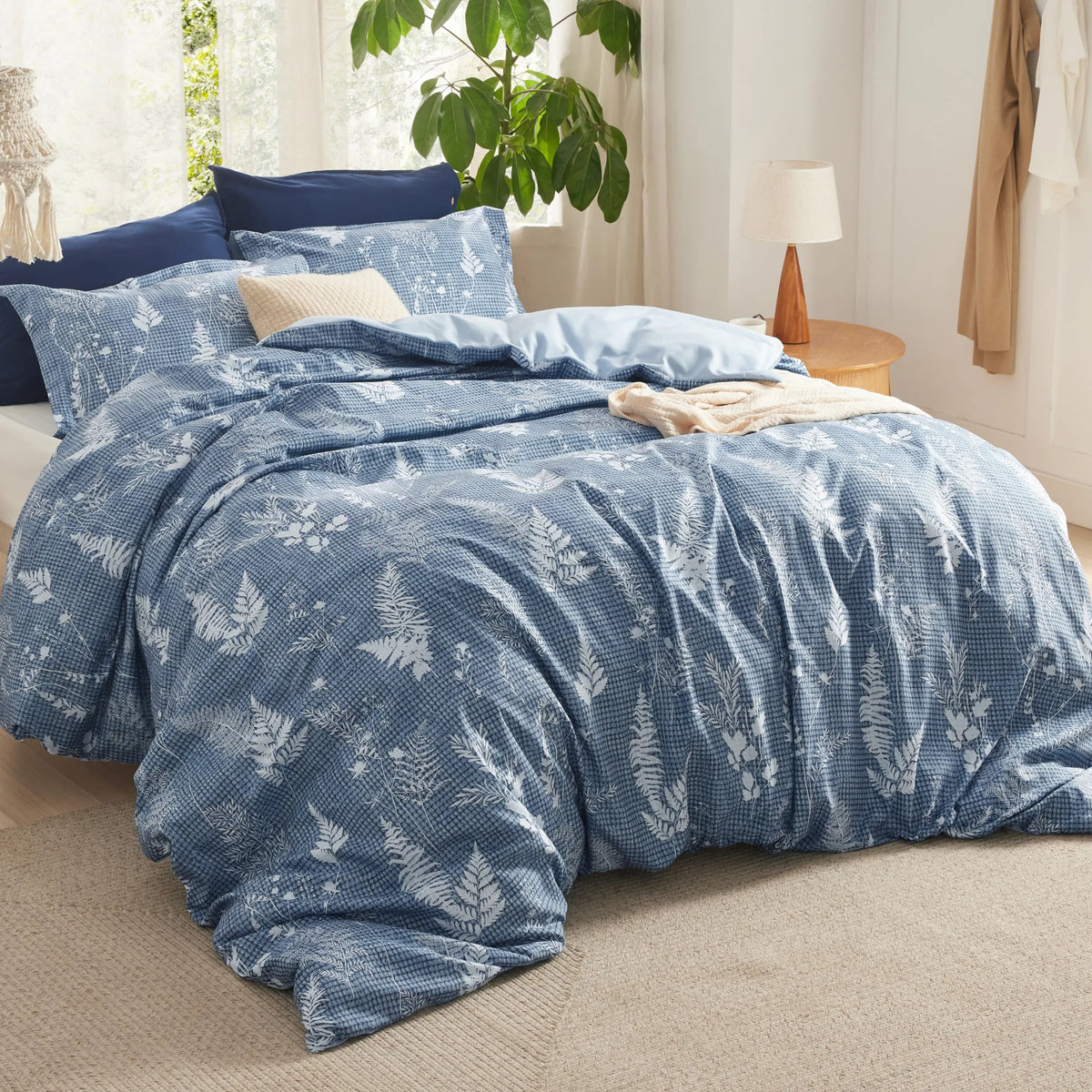 Reversible Graphic Duvet Cover Set Blue
