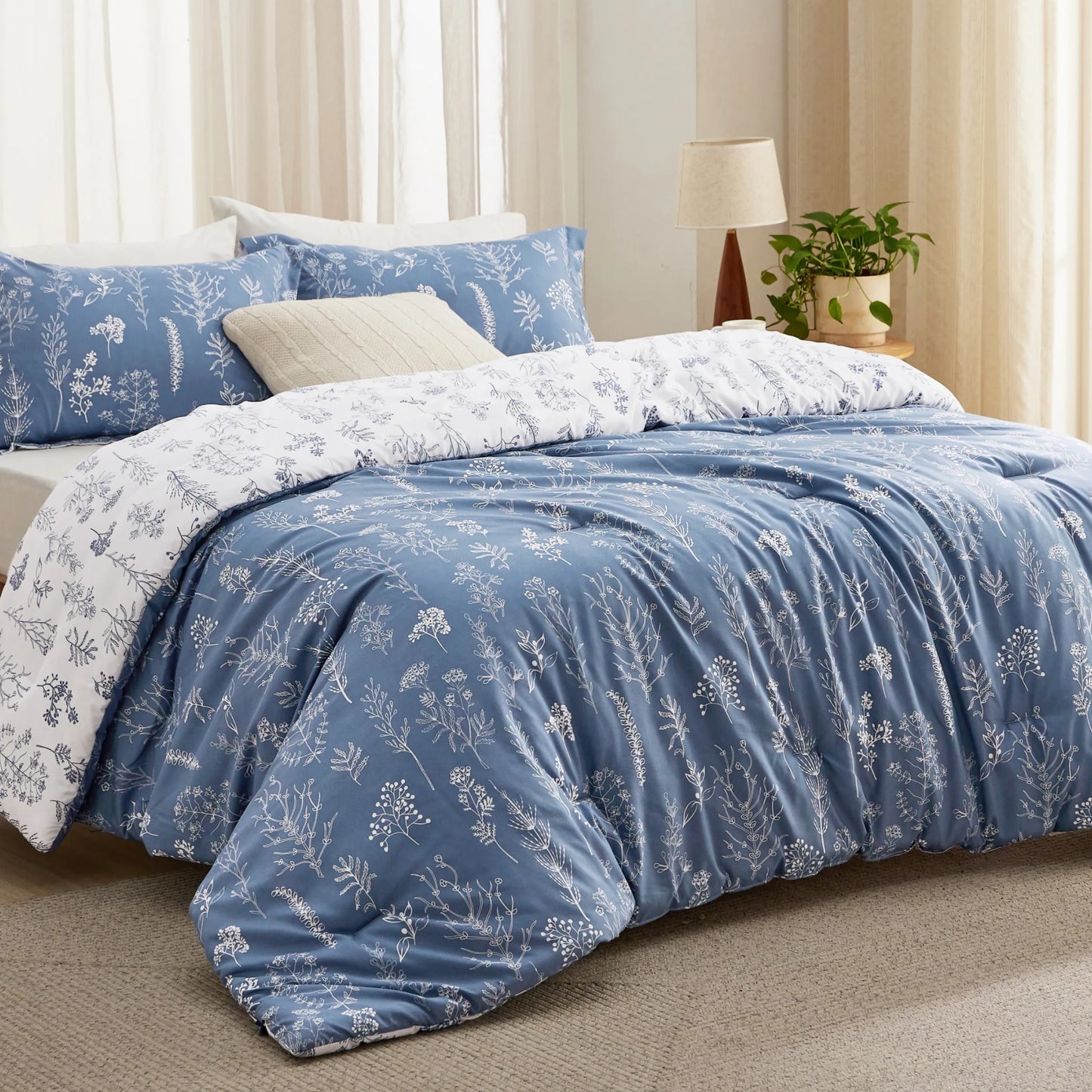 Reversible Floral Print Comforter Set