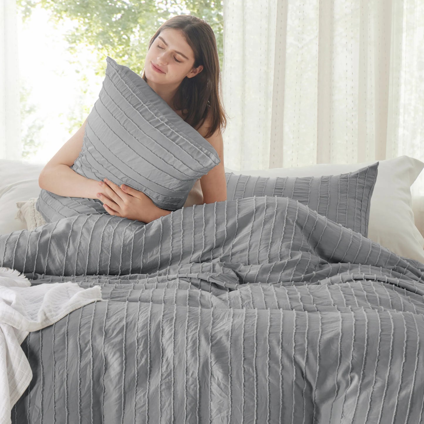 Striped Tufted Embroidery Duvet Cover Set