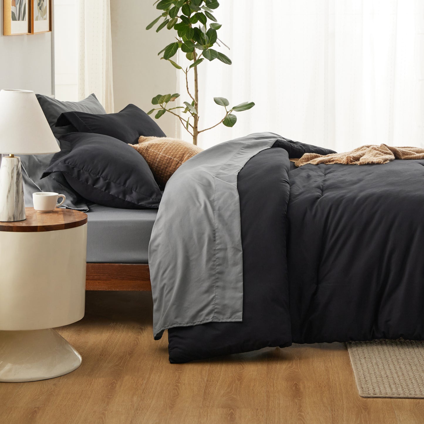 Dual-Tone Bed-in-a-Bag