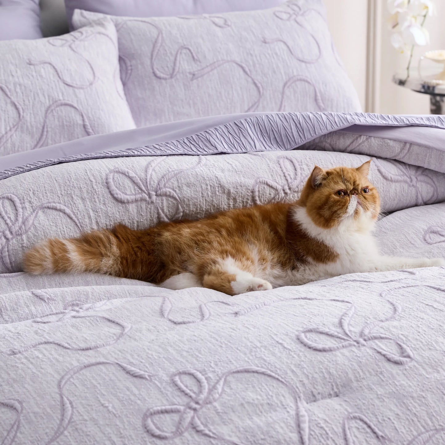 Graceful Bow Jacquard Comforter Set