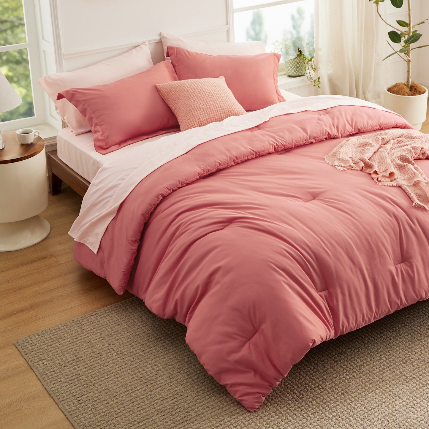 Dual-Tone Bed-in-a-Bag