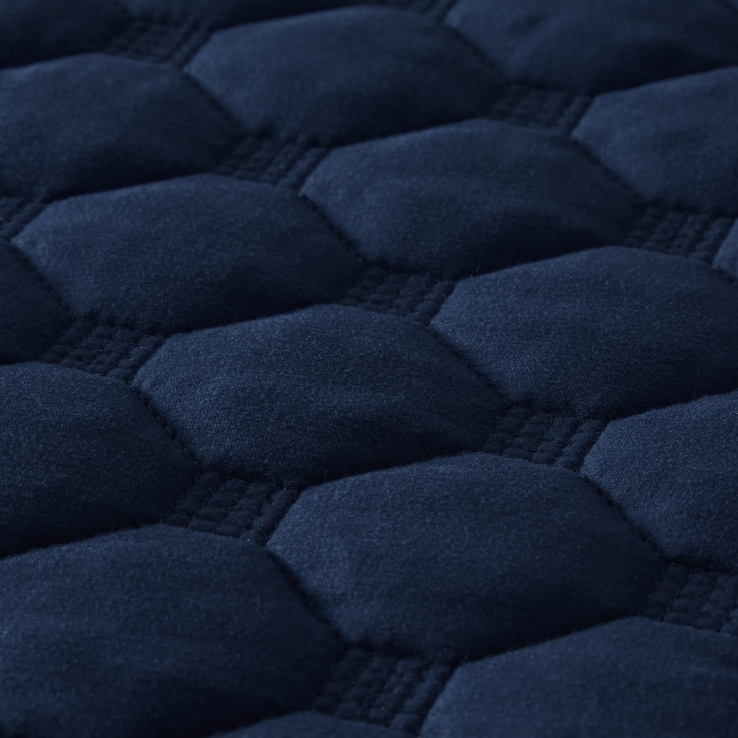 Classic Honeycomb Quilt Set