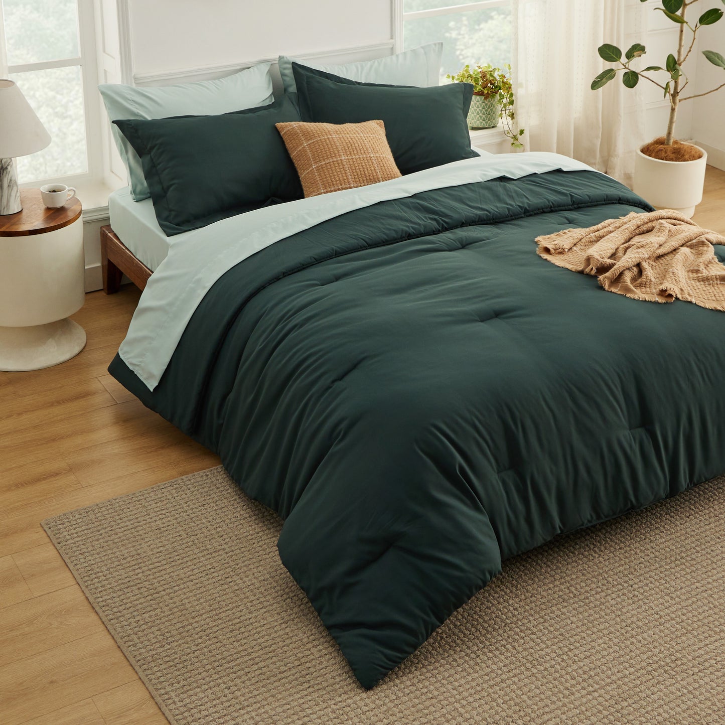 Dual-Tone Bed-in-a-Bag