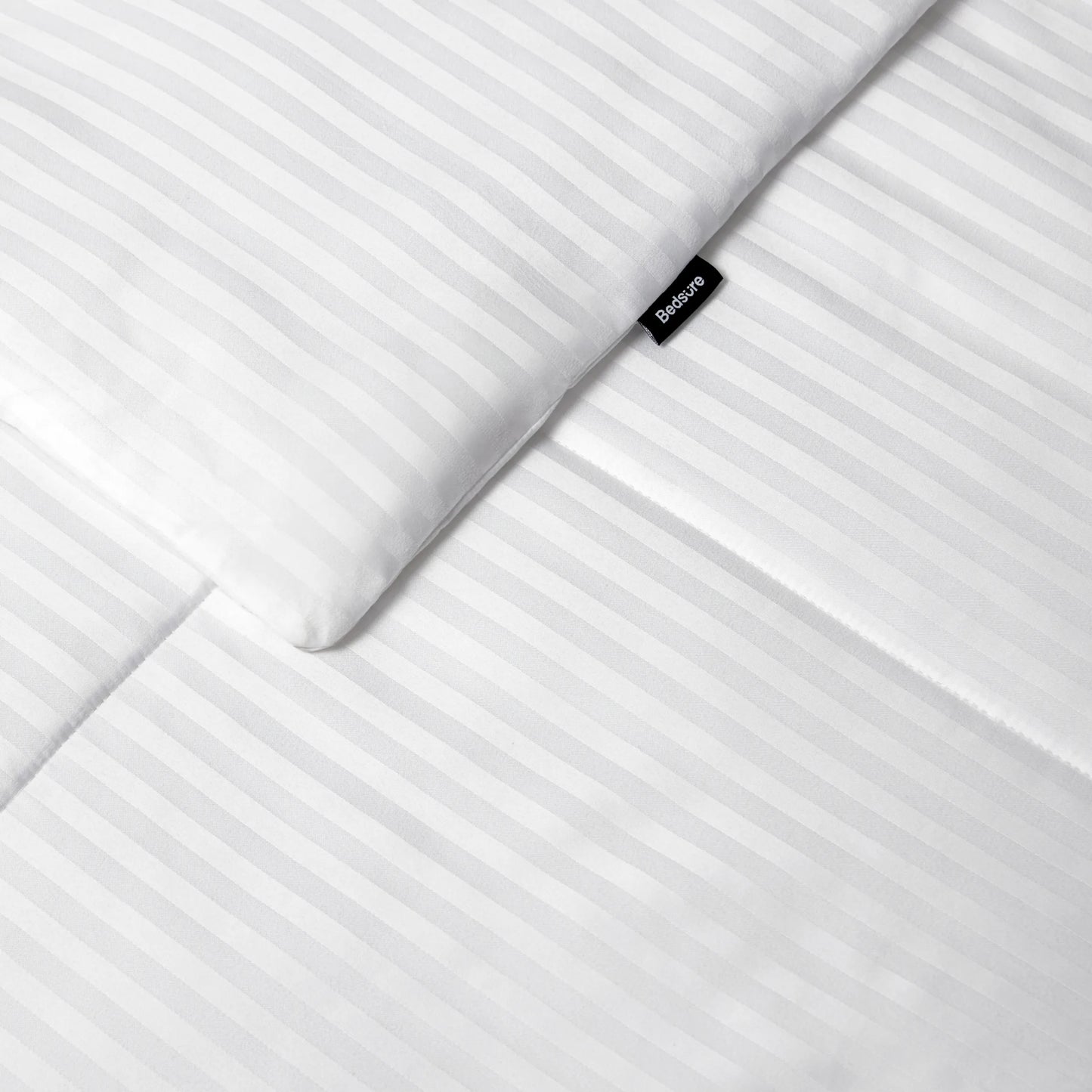 Weightless Comfy Striped Quilt