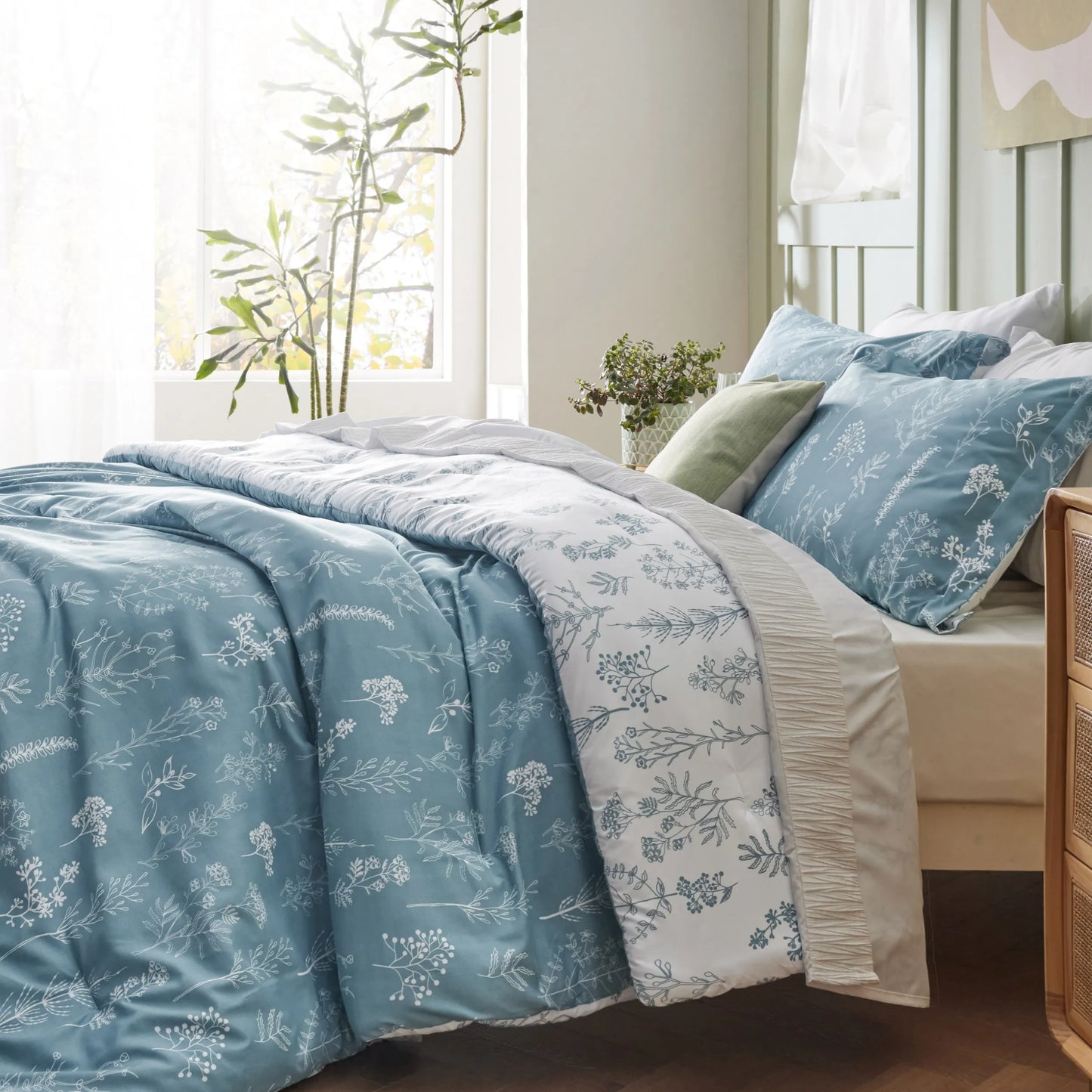 Floral Comforter Set