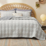 Scrollwork Quilt Set