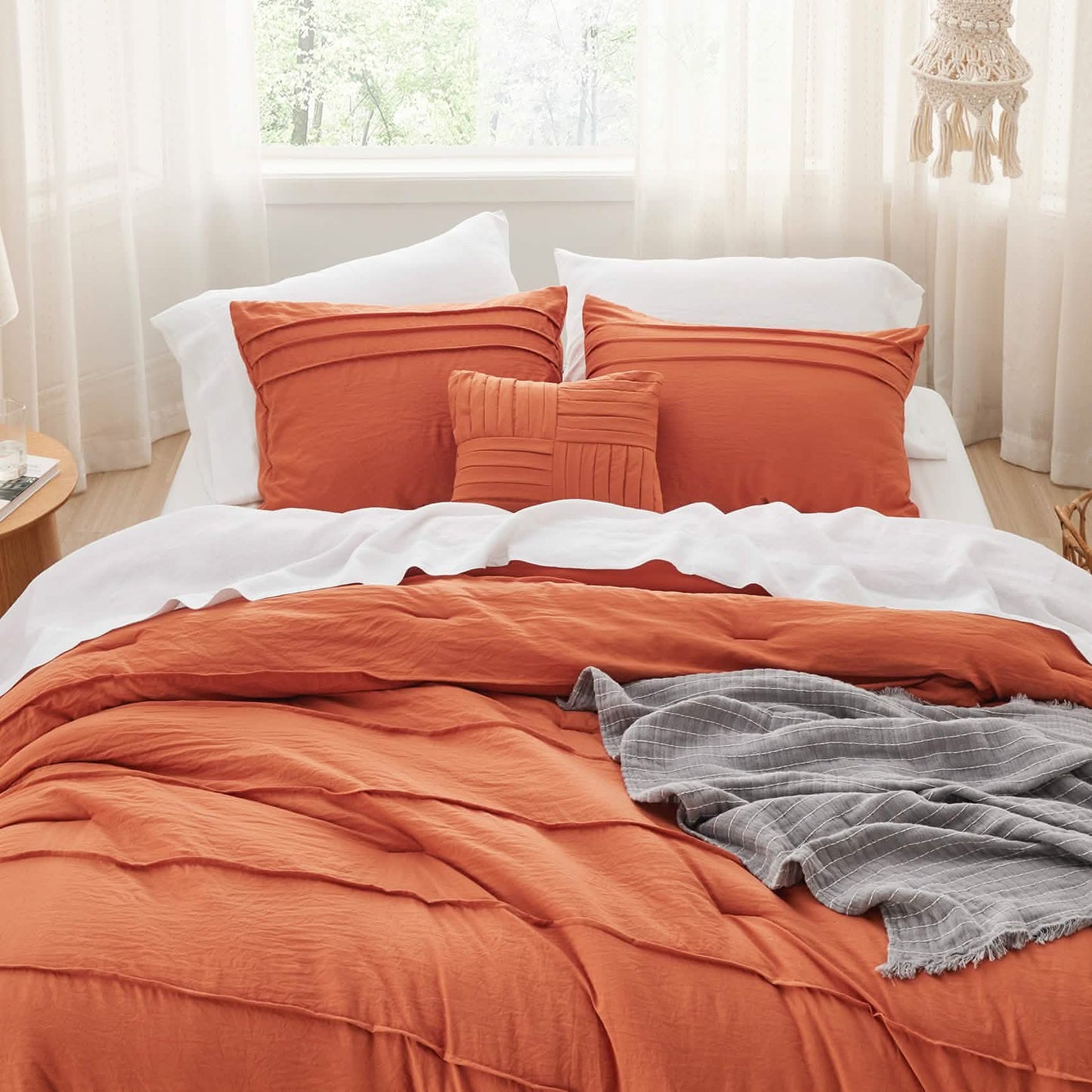 Pinch Pleat Comforter Set