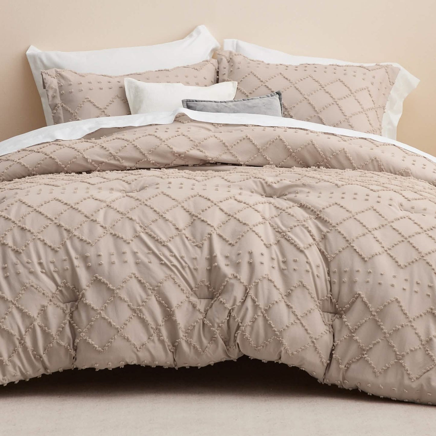 Tufted Embroidery Comforter Set