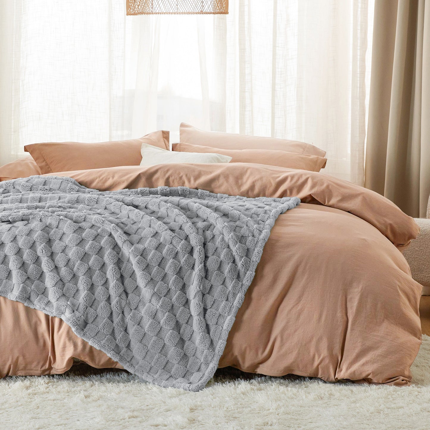 GentleSoft™ Jacquard Shaggy Sherpa Blanket