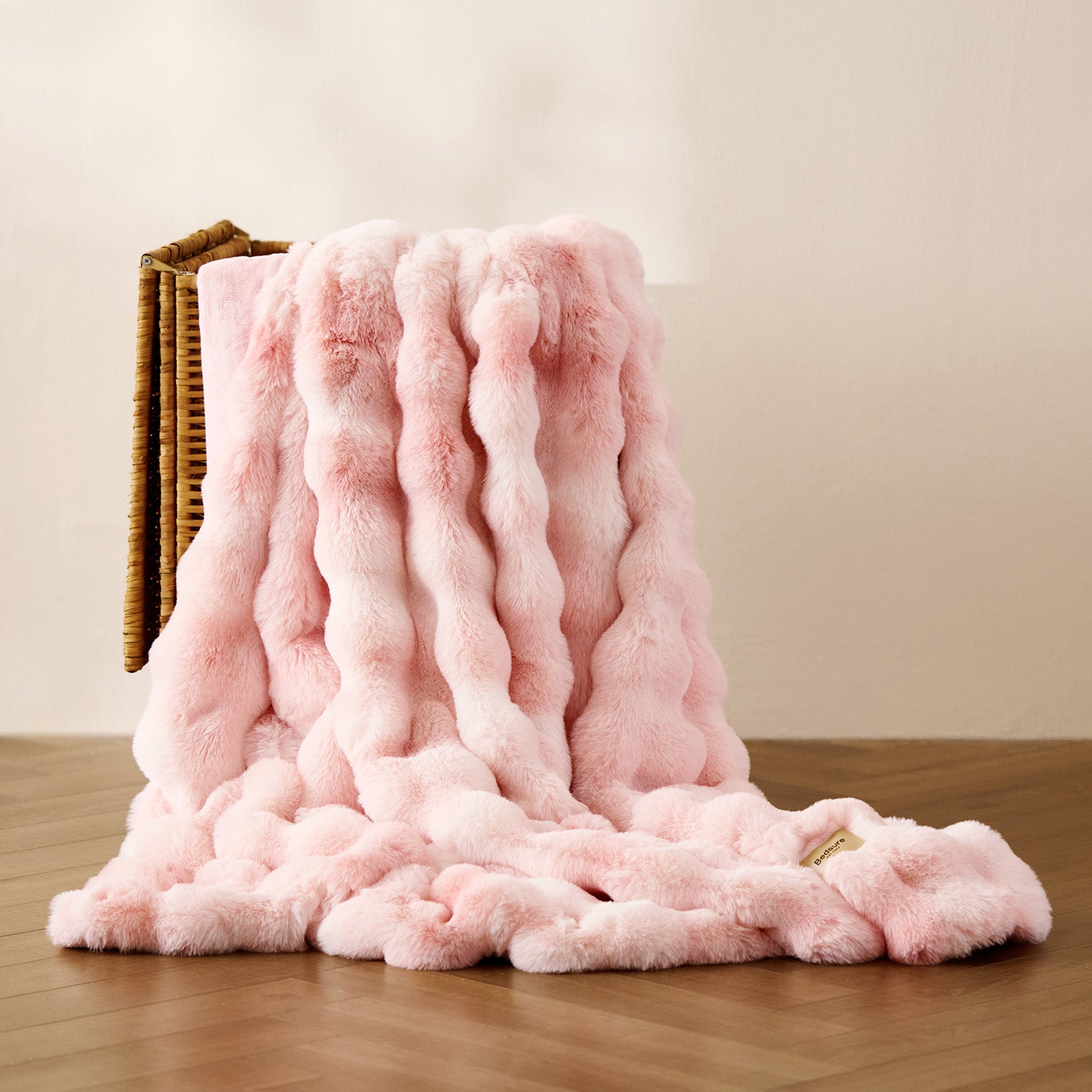 GentleSoft™ Bubble Faux Fur Blanket ( )