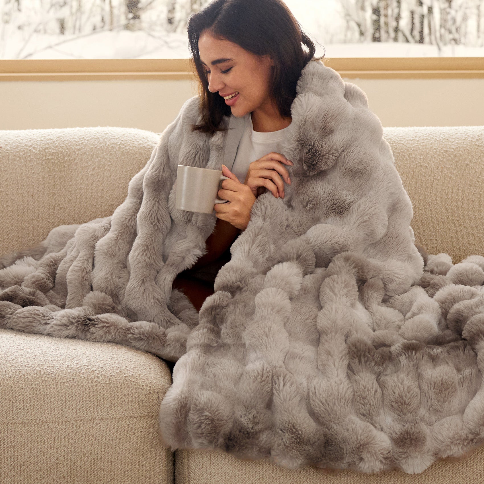 GentleSoft™ Bubble Faux Fur Blanket ( )