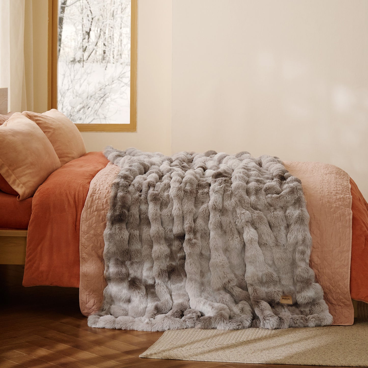GentleSoft™ Bubble Faux Fur Blanket ( )