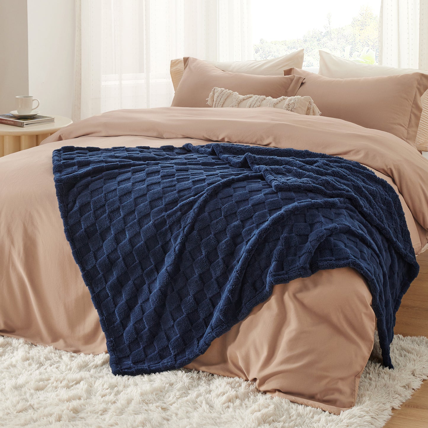 GentleSoft™ Jacquard Shaggy Sherpa Blanket
