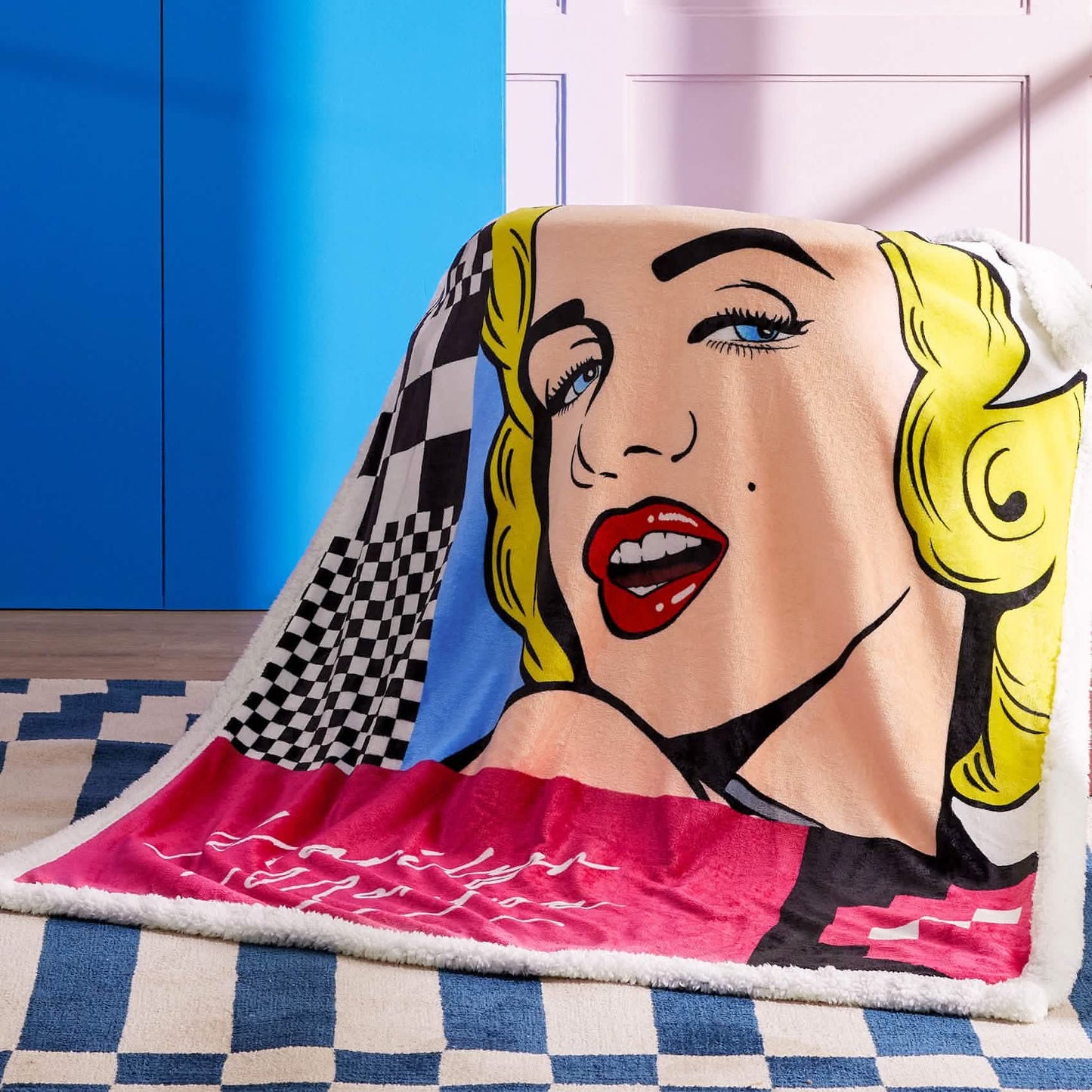 Marilyn Monroe™ Sherpa Blanket