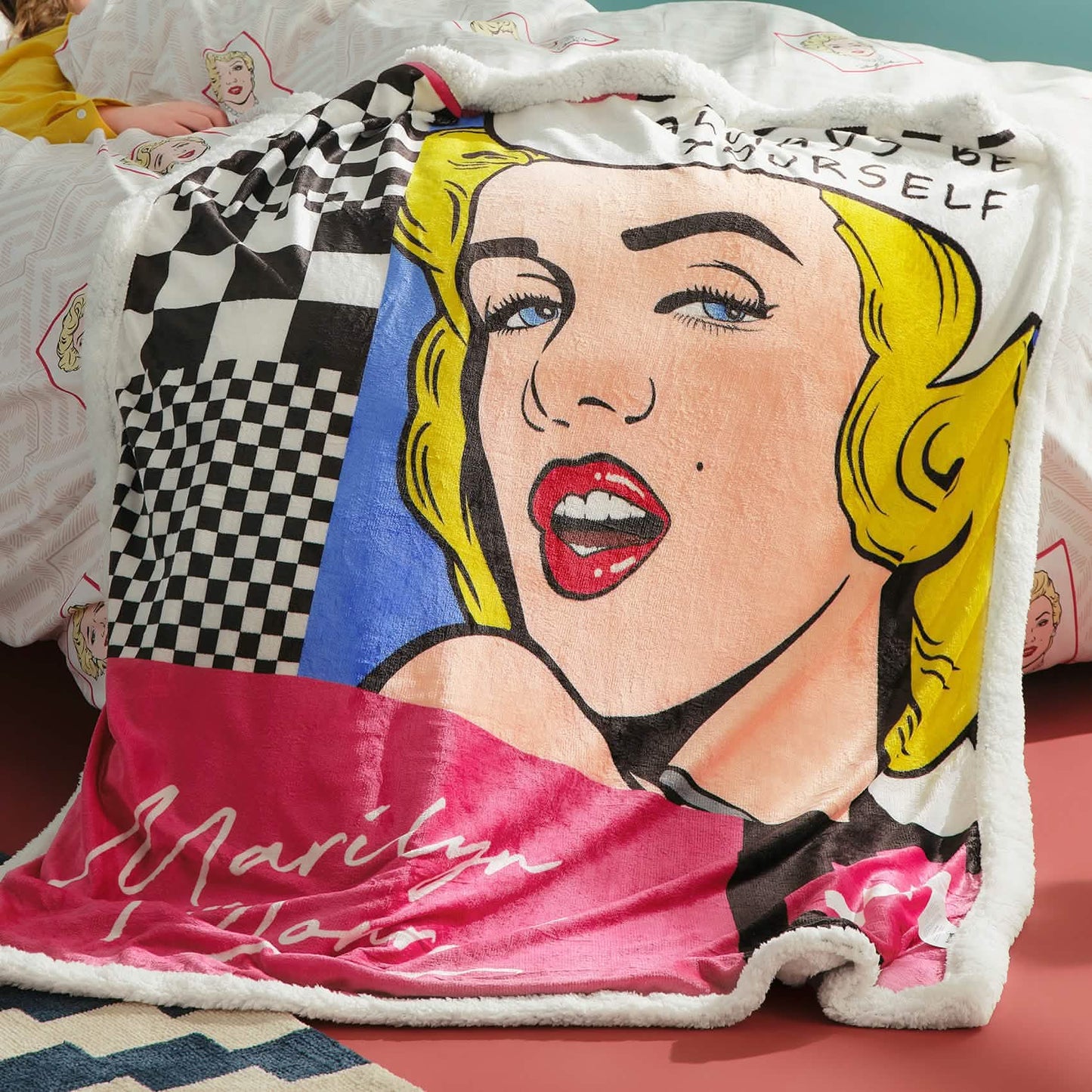 Marilyn Monroe™ Sherpa Blanket