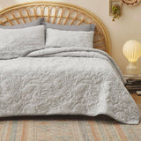 Scrollwork Quilt Set