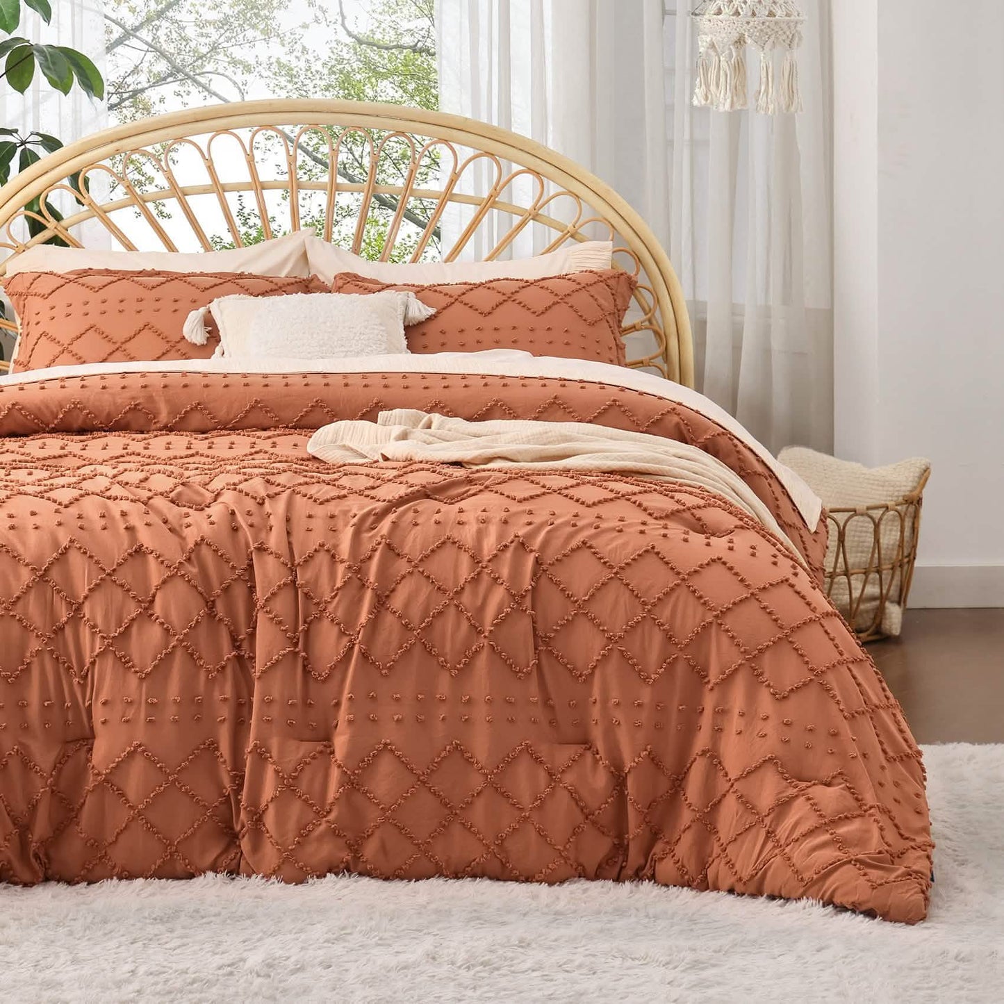 Tufted Embroidery Comforter Set