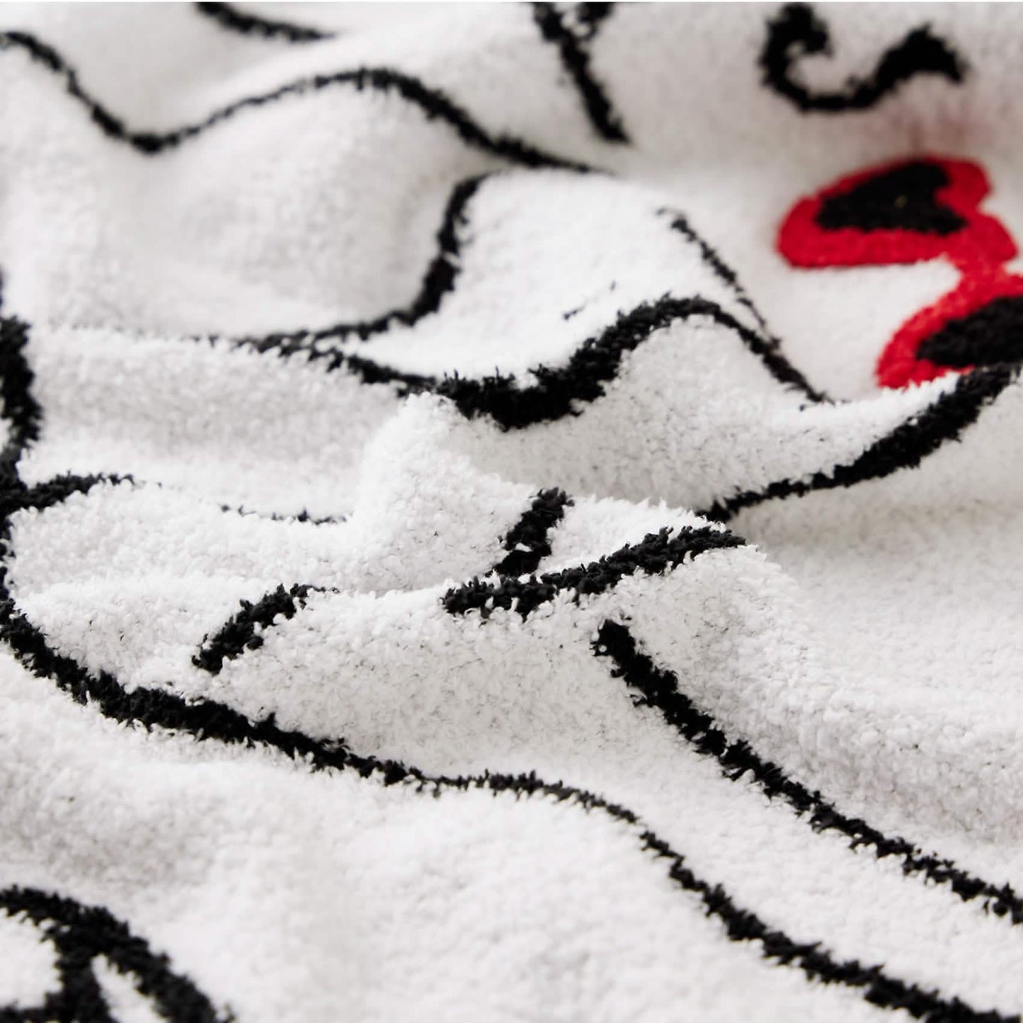 Marilyn Monroe™Feather Yarn Knitted Blanket Dancing Diamonds