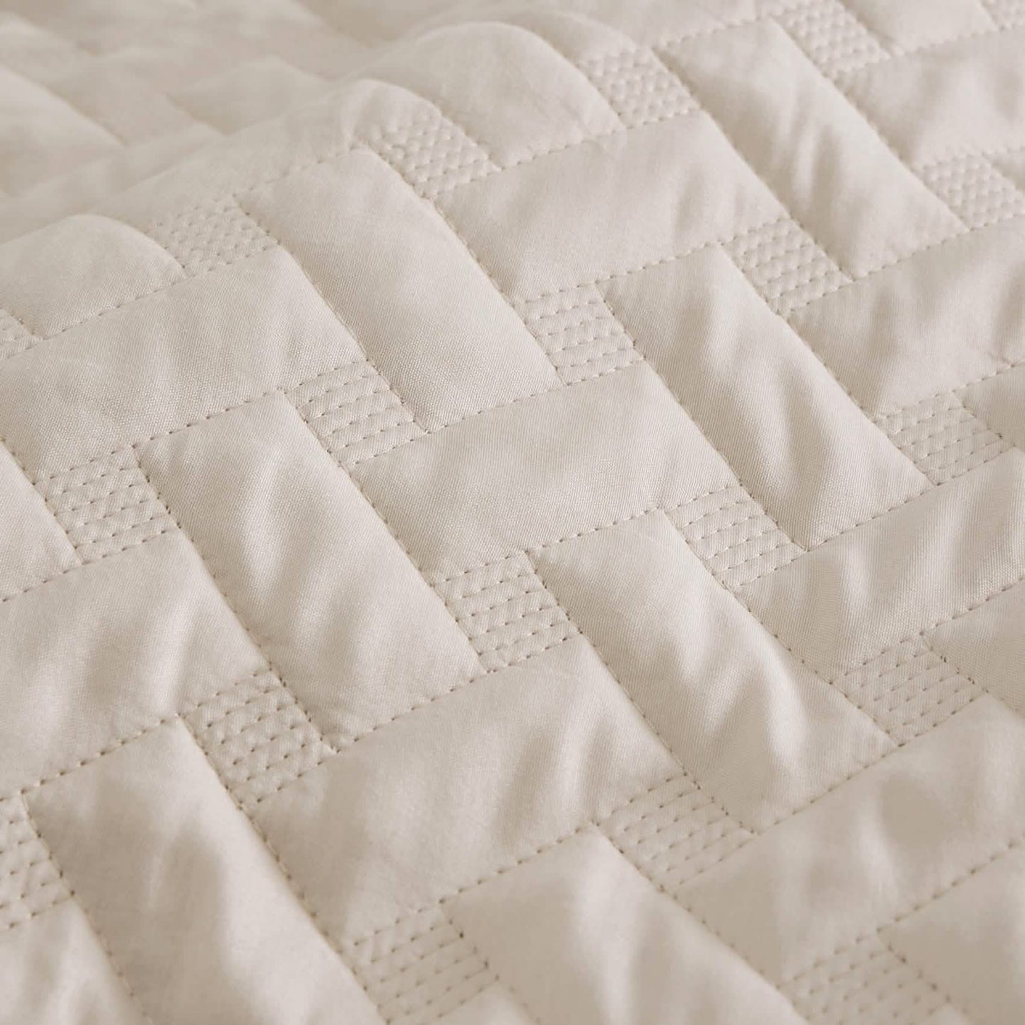 Basket-weave Quilt Set
