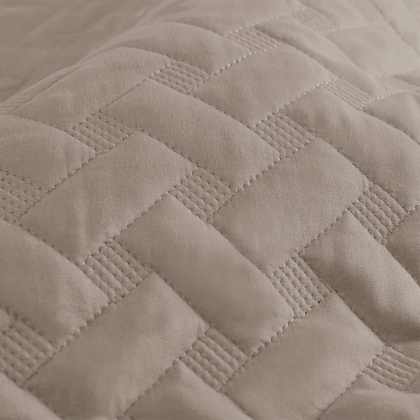Basket-weave Quilt Set