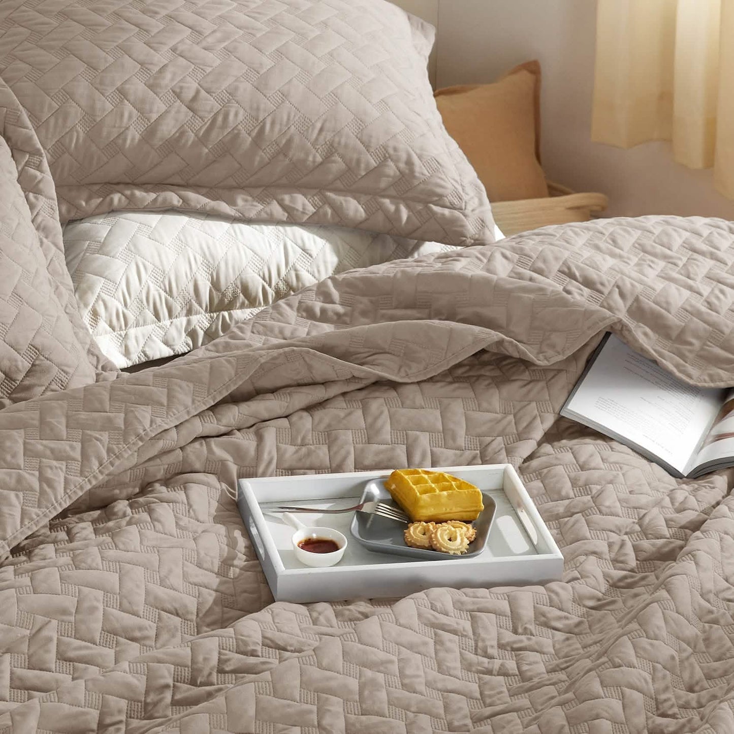 Basket-weave Quilt Set