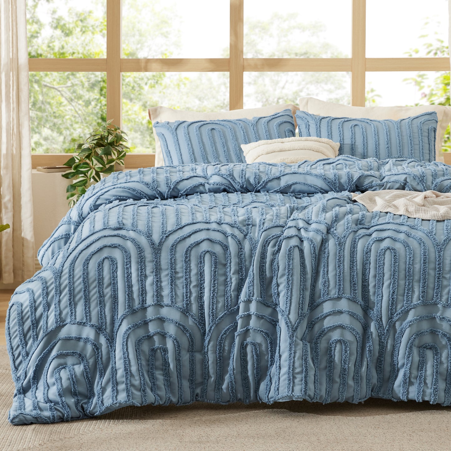 Fluffy Arch Tufted Comforter Set