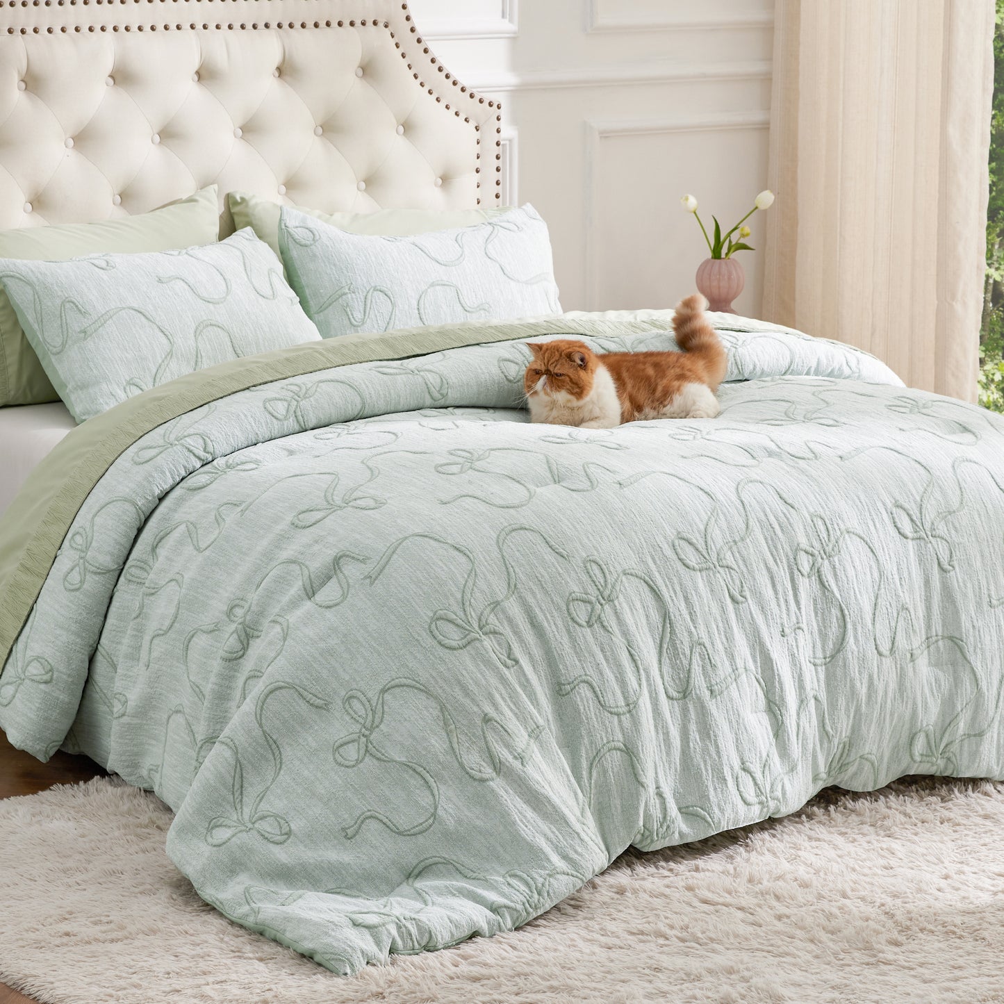 Graceful Bow Jacquard Comforter Set