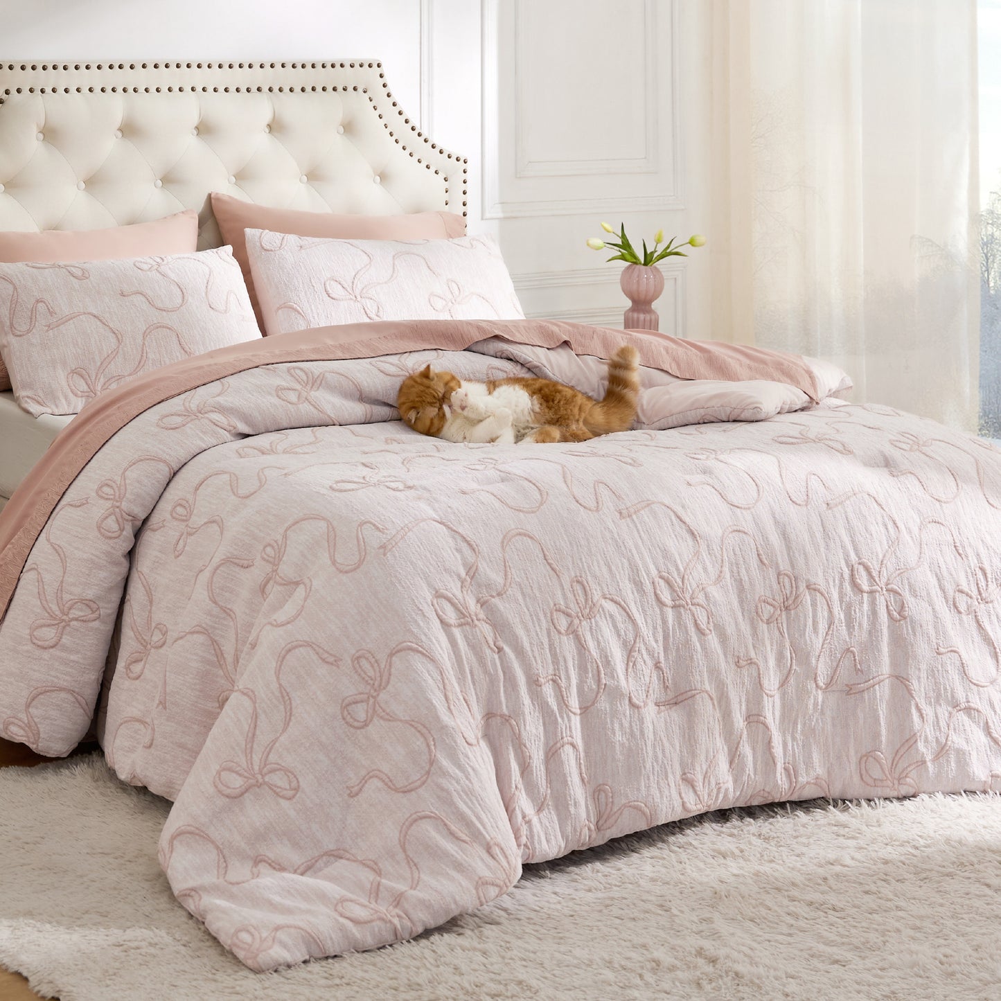 Graceful Bow Jacquard Comforter Set