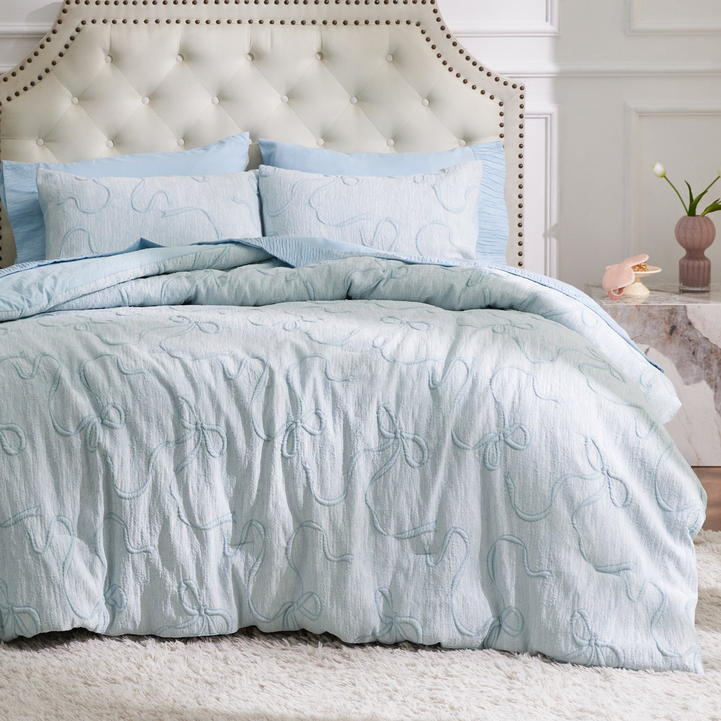 Graceful Bow Jacquard Comforter Set