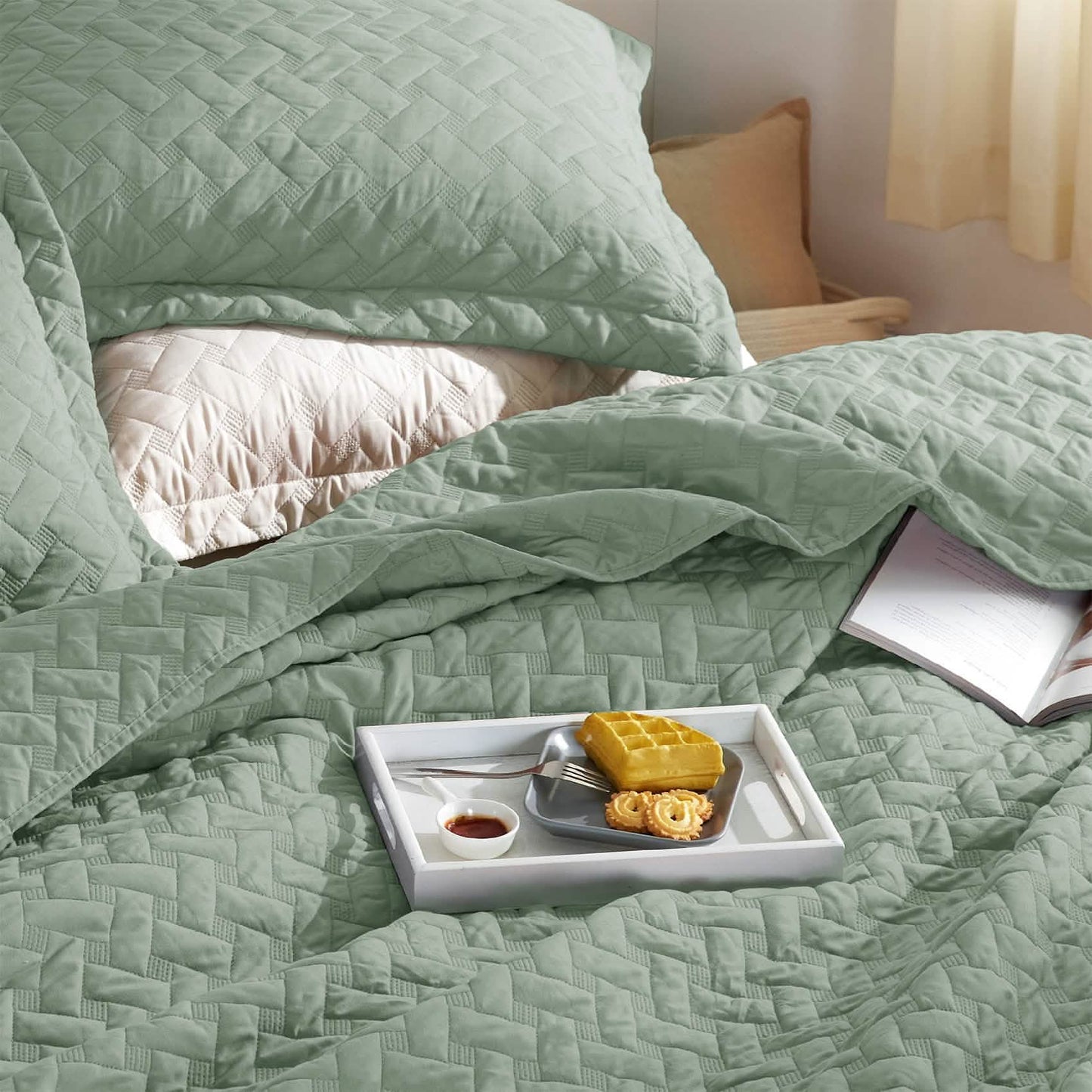 Basket-weave Quilt Set