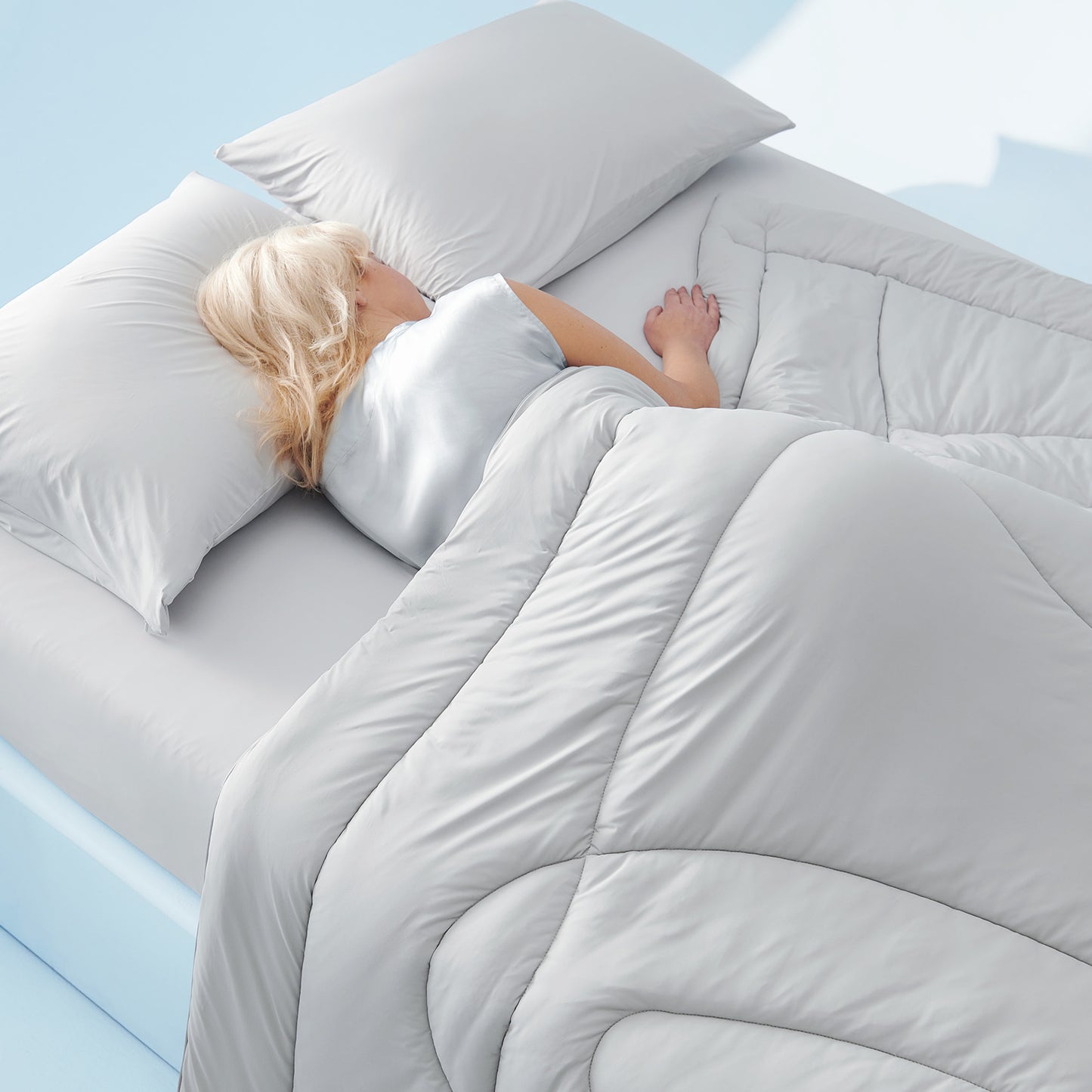 GentleSoft™ Cooling Comforter