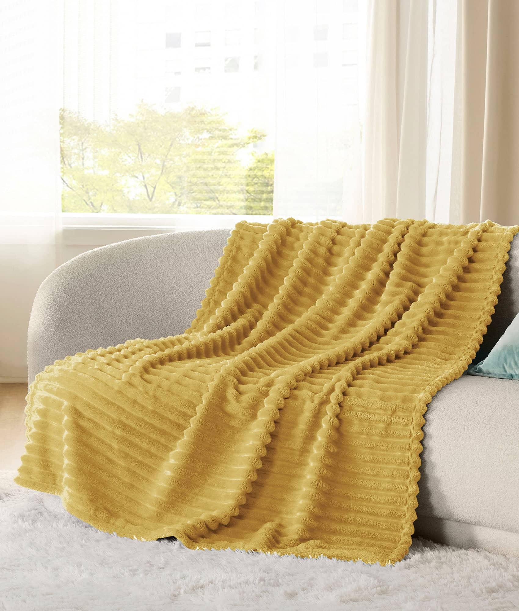 Bedsure Sherpa and Fleece Reversable Blanket Bedsure Home