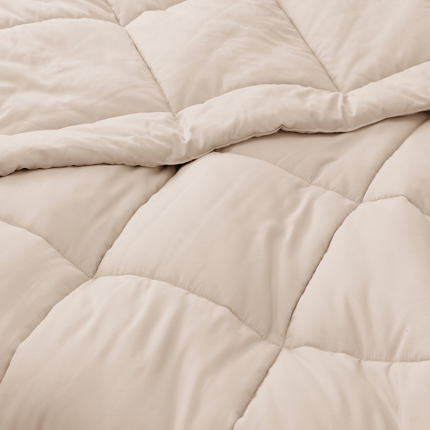 GentleSoft™ Down Alternative Comforter