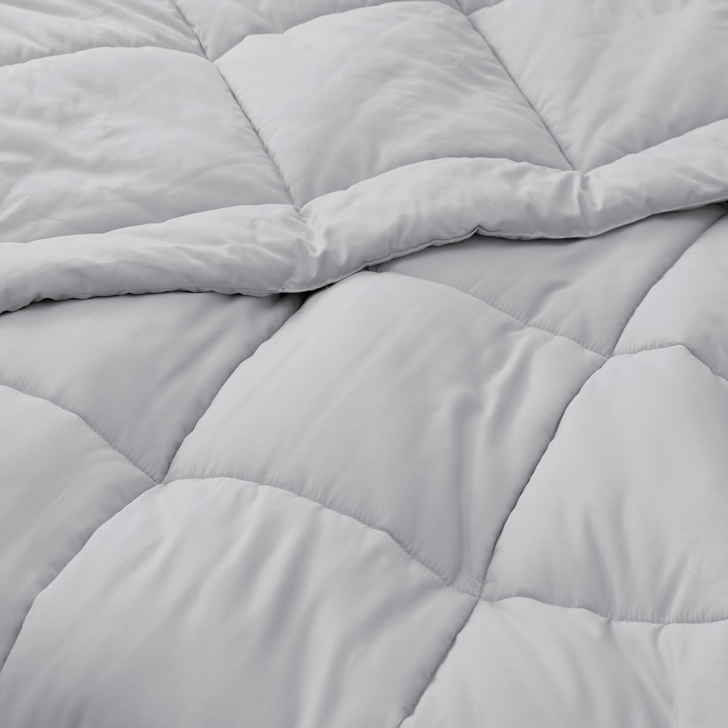 GentleSoft™ Down Alternative Comforter