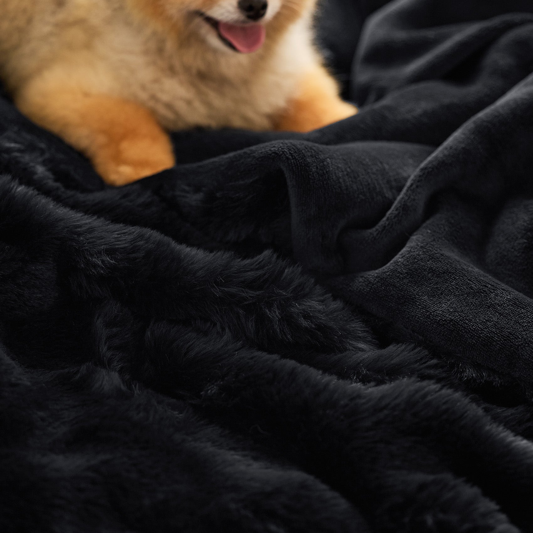 GentleSoft™ Bubble Faux Fur Blanket ( )