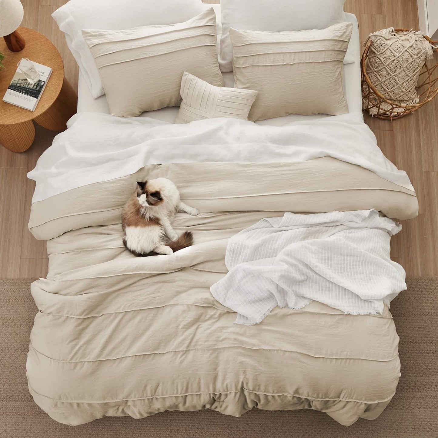 Pinch Pleat Comforter Set