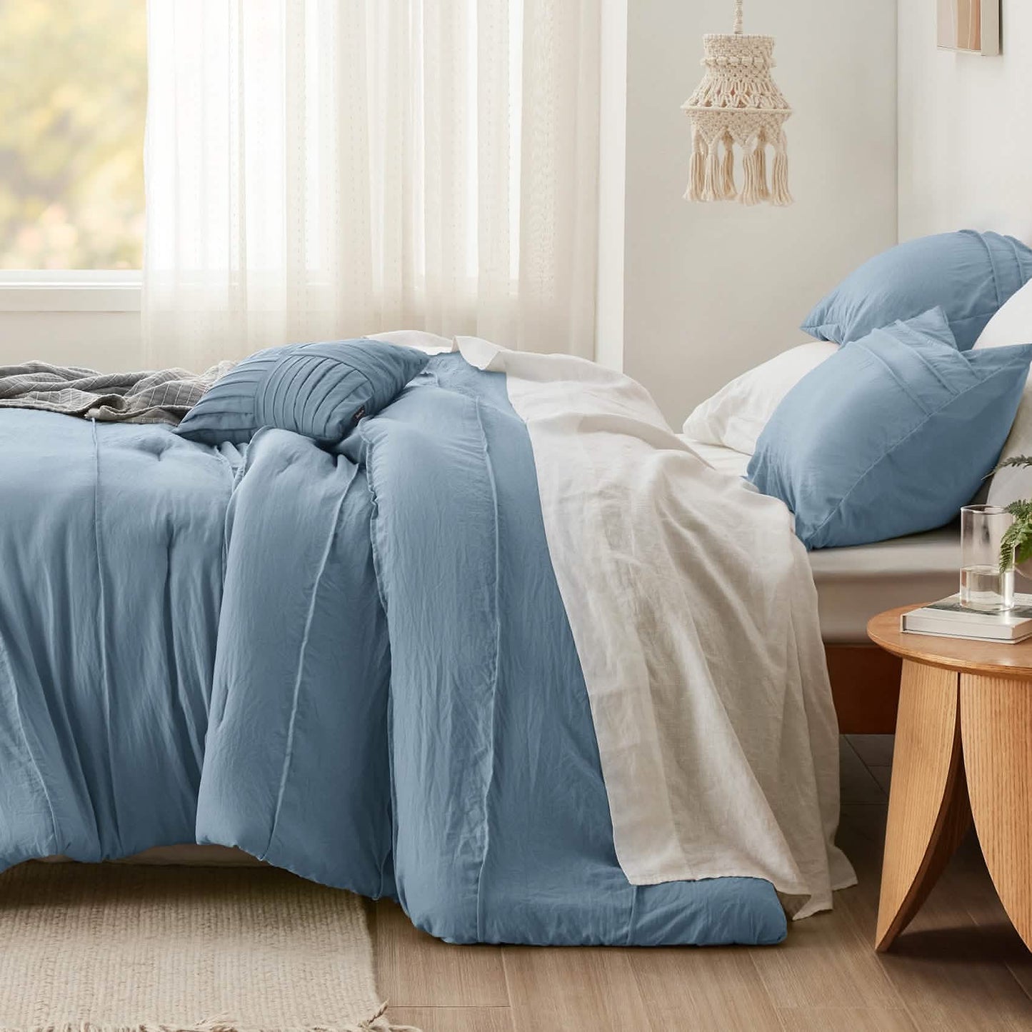 Pinch Pleat Comforter Set
