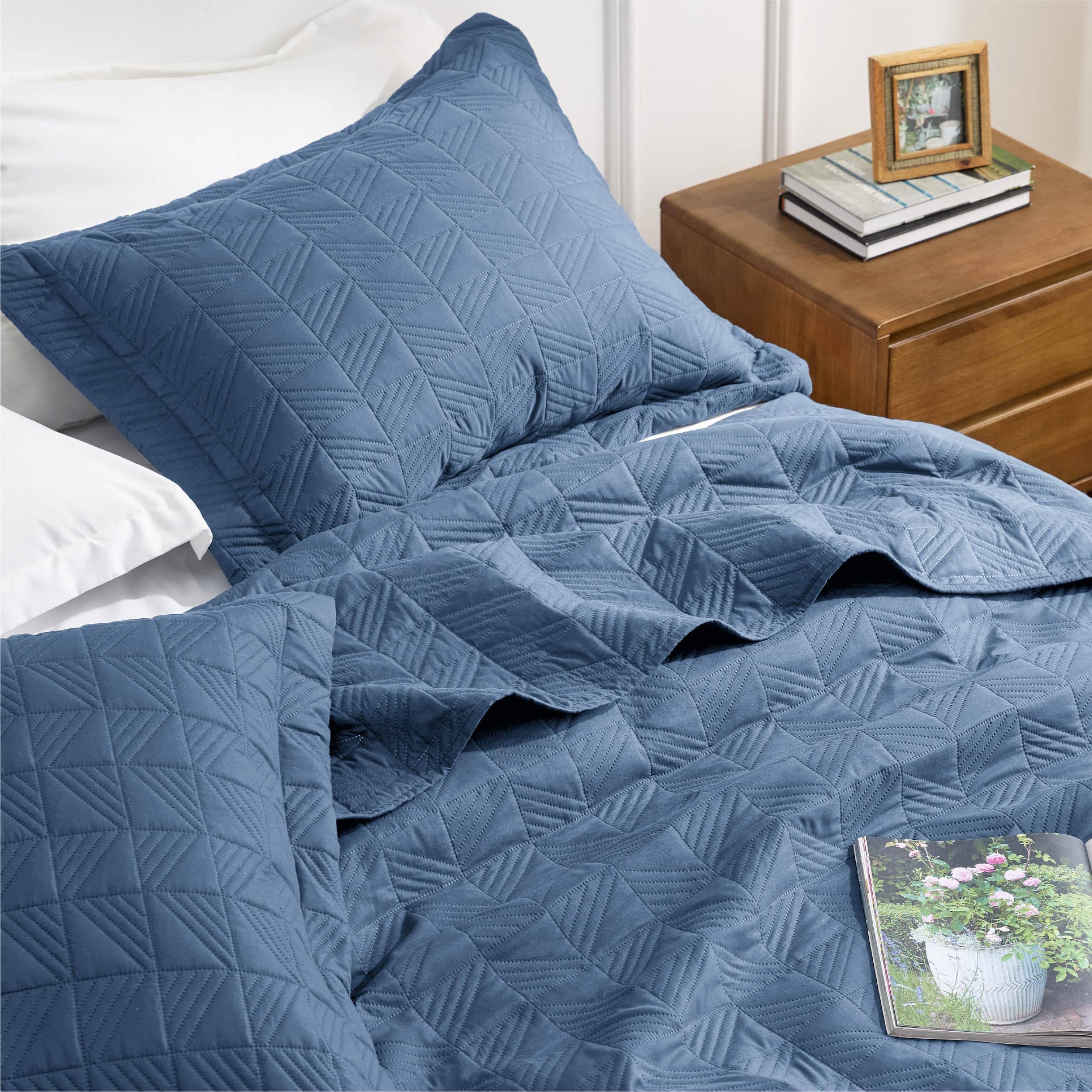 Bedsure Geometric Soft Ultrasonic Quilt Set