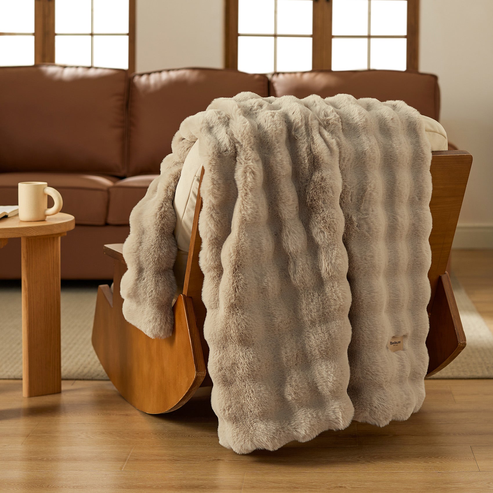 GentleSoft™ Bubble Faux Fur Blanket ( )
