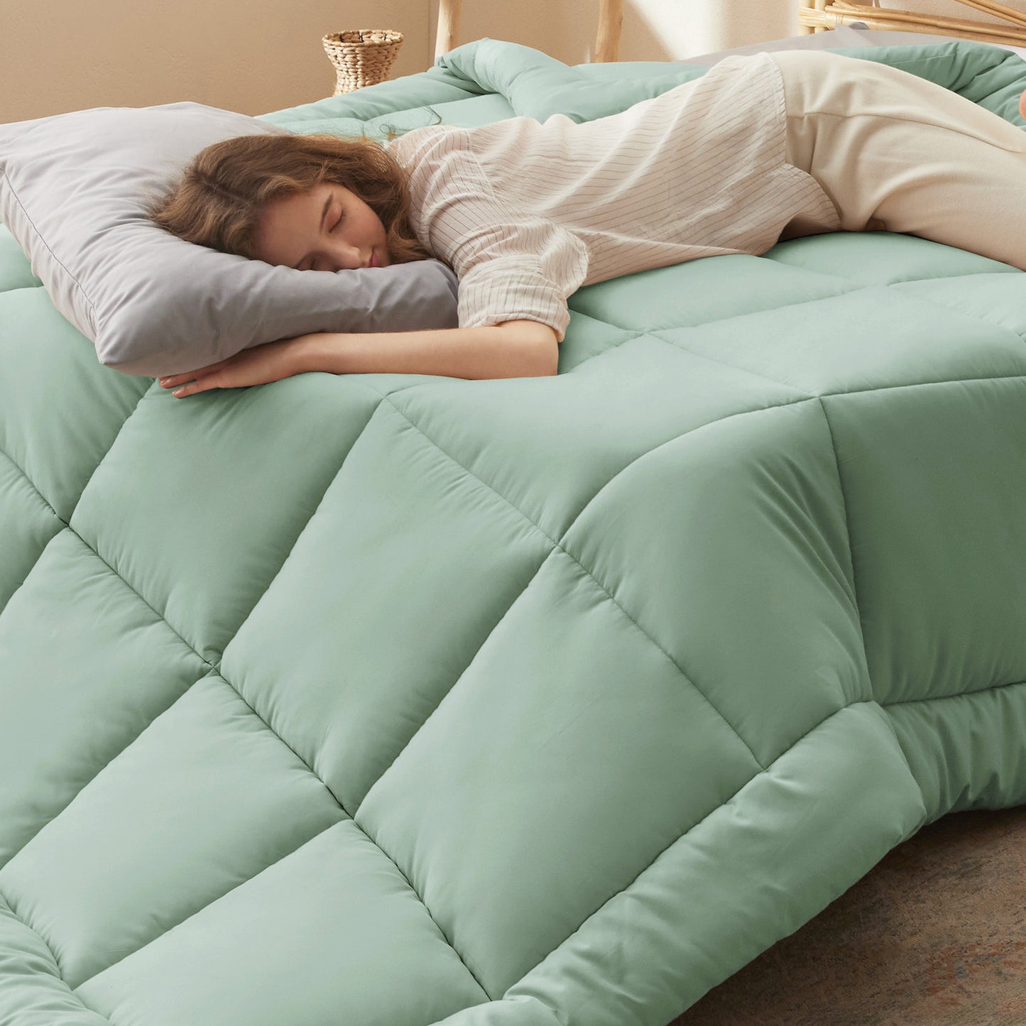 GentleSoft® Down Alternative Comforter