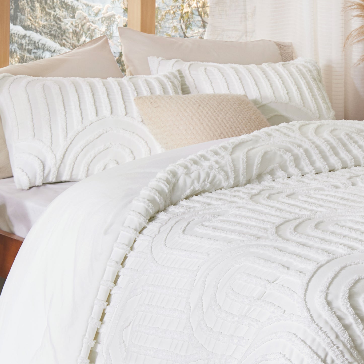 Fluffy Arch Tufted Comforter Set