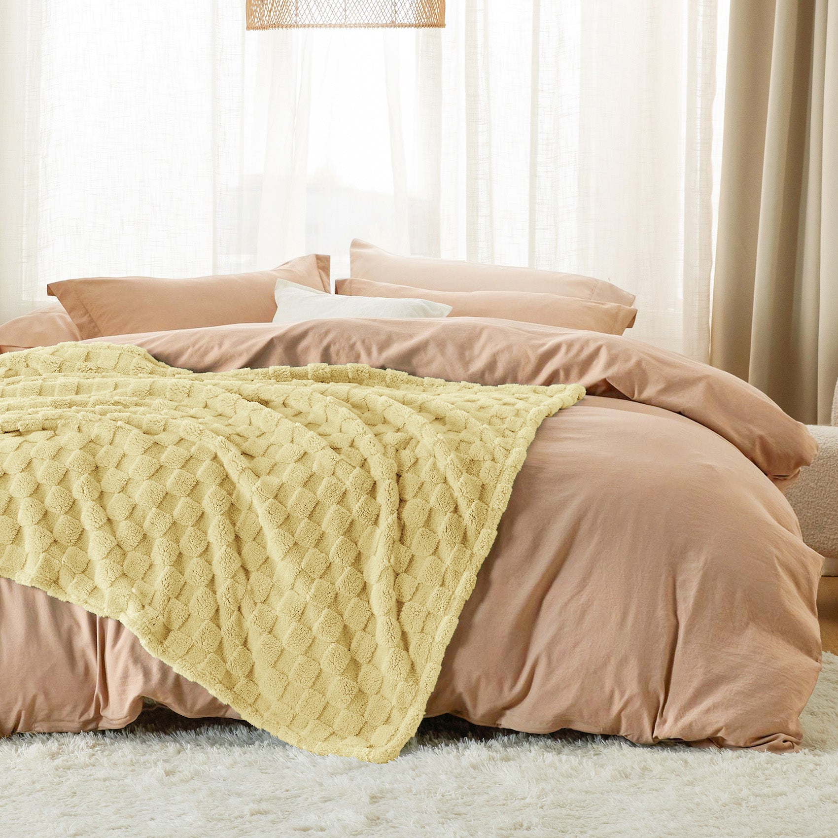 Jacquard Sherpa Blanket | Soft & Cozy Bedding – Bedsure