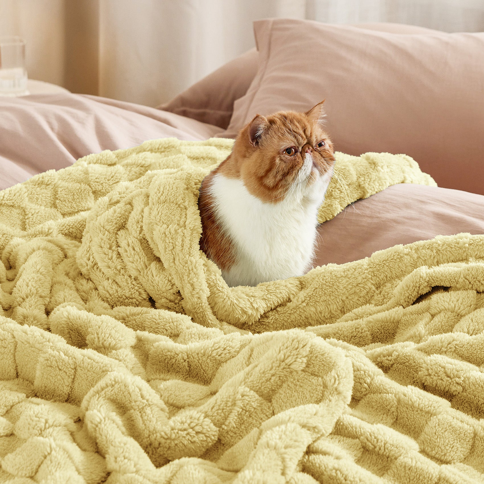 Jacquard Sherpa Blanket | Soft & Cozy Bedding – Bedsure